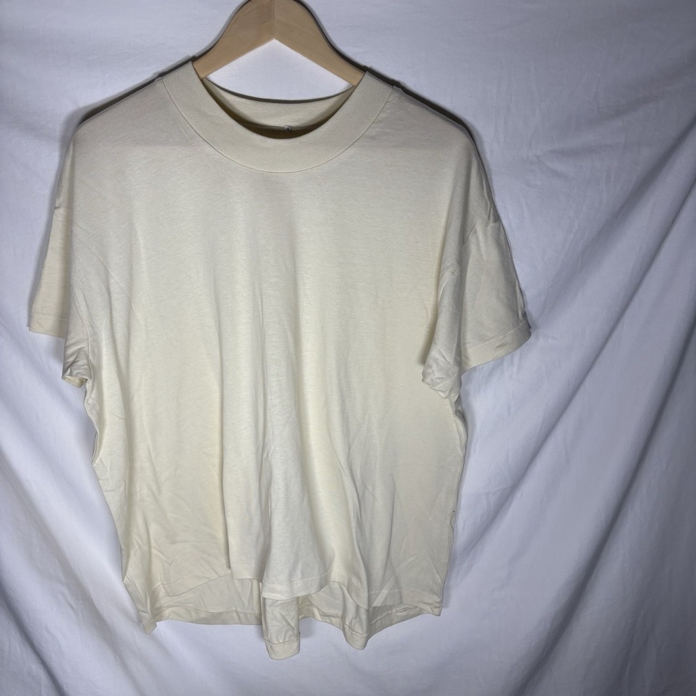 LAT Live and Tell Ivory T-Shirt Women's Medium